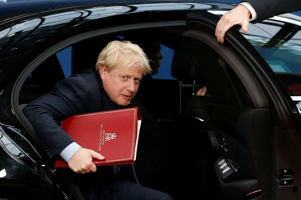 Don’t Run From Dishonourable Johnson – Demand December 5th Poll - Sputnik International