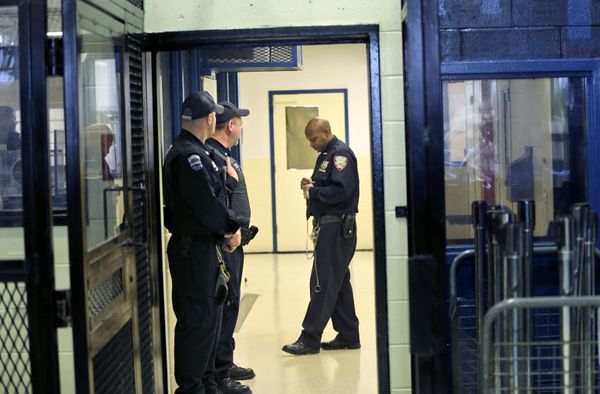 The plan to replace the prison complex with smaller jails is strongly rejected by New Yorkers who do not want to have a prison close to their homes. - Sputnik International