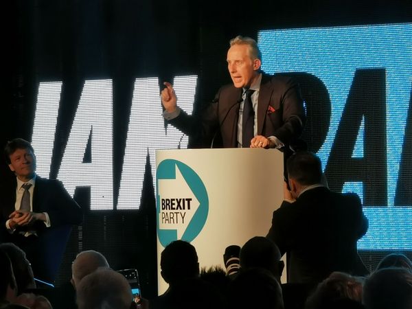 'Shaking the Political Agenda': Highlights From Brexit Party 'Extension Rebellion' Rally in London 'Shaking the Political Agenda': Highlights From Brexit Party 'Extension Rebellion' Rally in London - Sputnik International