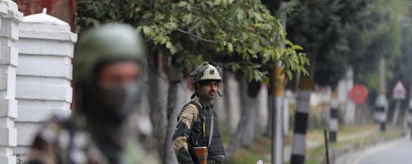 Indian Border Security Force soldiers guard outside the residence of former Chief Minister of Jammu and Kashmir and National Conference party president Farooq Abdullah before Abdullah met his party colleagues in Srinagar, Indian controlled Kashmir, Sunday, Oct. 6, 2019. Indian Border Security Force soldiers guard outside the residence of former Chief Minister of Jammu and Kashmir and National Conference party president Farooq Abdullah before Abdullah met his party colleagues in Srinagar, Indian controlled Kashmir, Sunday, Oct. 6, 2019. - Sputnik International