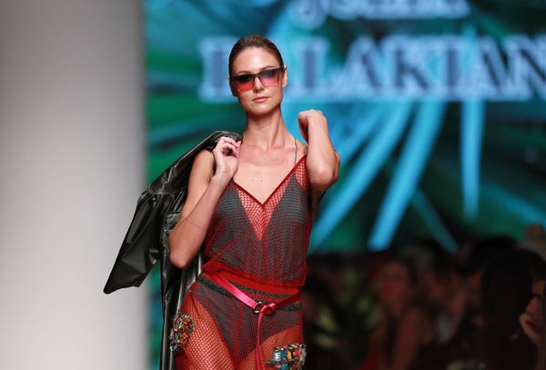 Cosmic Chic and Russian Motifs: Mercedes-Benz Fashion Week in Moscow - Sputnik International