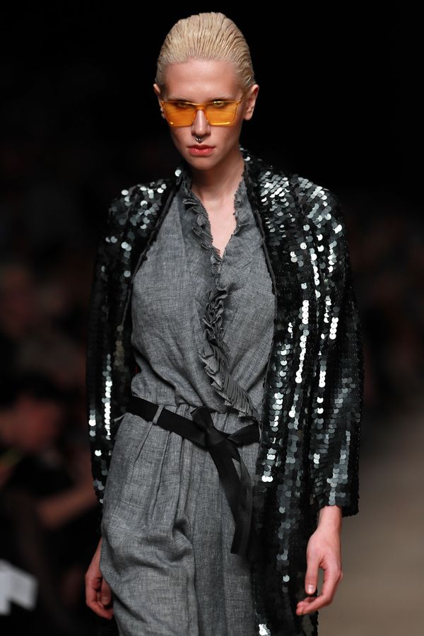 Cosmic Chic and Russian Motifs: Mercedes-Benz Fashion Week in Moscow - Sputnik International
