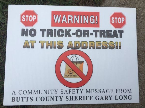 Photo: US Sex Offenders Sue Sheriff Over ‘No Trick-or-Treat’ Signs Placed in Yards Photo: US Sex Offenders Sue Sheriff Over ‘No Trick-or-Treat’ Signs Placed in Yards - Sputnik International