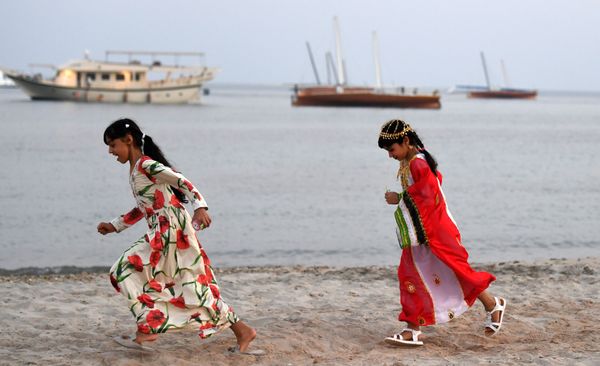 Emirati girls run on the shore, off the coast of Dalma island in the Gulf, about 40 kilometres off of the Emirati capital Abu Dhabi on October 21, 2019. Emirati girls run on the shore, off the coast of Dalma island in the Gulf, about 40 kilometres off of the Emirati capital Abu Dhabi on October 21, 2019. - Sputnik International