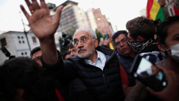 Bolivian presidential candidate Carlos Mesa gestures during a protest in La Paz, Bolivia, October 22, 2019 - Sputnik International