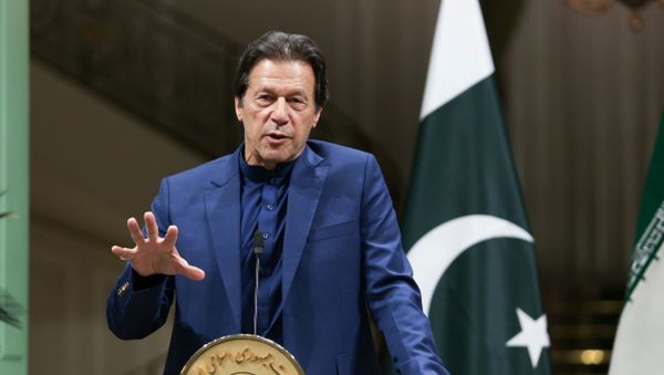 Pakistani Prime Minister Imran Khan speaks during a news conference with Iranian President Hassan Rouhani in Tehran, Iran, October 13, 2019 - Sputnik International