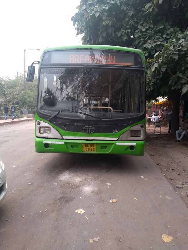 Free Tickets For Some, Poll Gimmick For Others: New Delhi Launches Free Bus Rides for Women - Sputnik International
