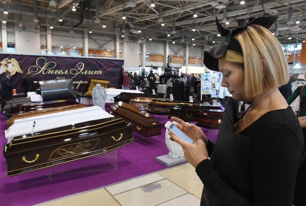 'Til Death Do Us Part: Major European Funeral Exhibition Opens in Moscow 'Til Death Do Us Part: Major European Funeral Exhibition Opens in Moscow - Sputnik International
