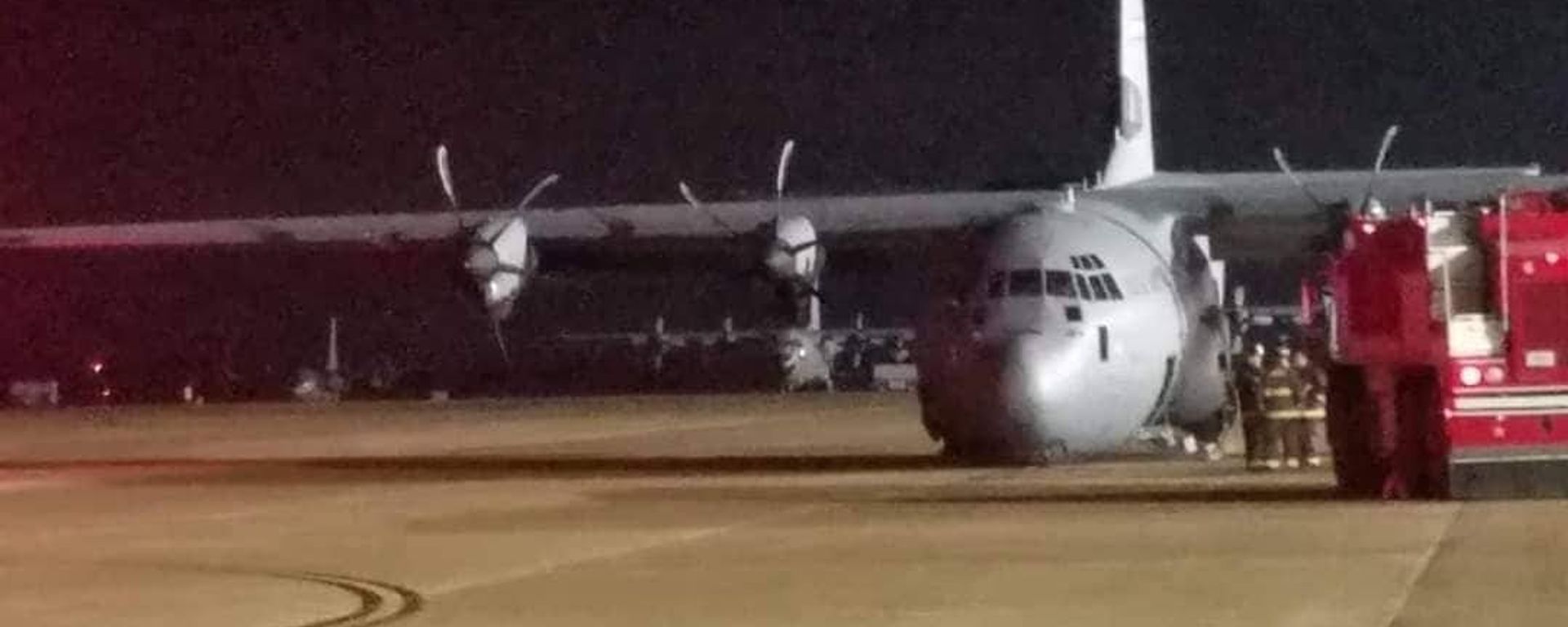 A C-130J Super Hercules with collapsed nose gear on the tarmac at Little Rock Air Force Base A C-130J Super Hercules with collapsed nose gear on the tarmac at Little Rock Air Force Base - Sputnik International, 1920, 31.10.2019