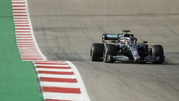 Mercedes driver Lewis Hamilton, of Britain, races during the Formula One U.S. Grand Prix auto race at the Circuit of the Americas, Sunday, Nov. 3, 2019, in Austin, Texas. - Sputnik International