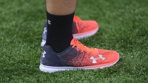 Under Armour orange shoes - Sputnik International