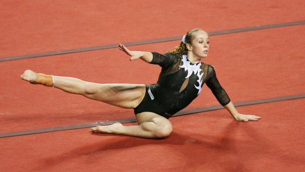 Verona Van De Leur of The Netherlands performed competes in floor exercices during the World Cup Gymnastics' final at Gent's topsporthal, 13 May 2007, in Belgium - Sputnik International