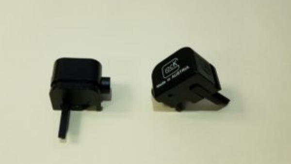 Glock Switch devices carried by Devante Murphy, a 26-year-old Chicago man, during his April arrest. - Sputnik International