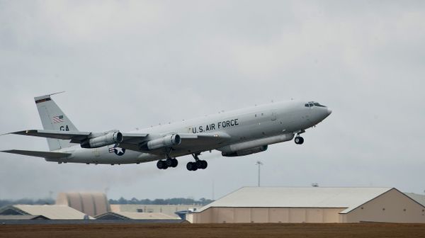 An E8-C Joint Surveillance and Target Attack Radar System aircraft takes off at Robins Air Force Base, Ga., Feb. 13, 2013. JSTARS provides an airborne, stand-off range, surveillance and target acquisition radar and command and control center. - Sputnik International