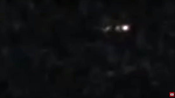 Mysterious lights appear in nighttime Utah skies on October 10, subsequently alarming UFO enthusiasts. - Sputnik International
