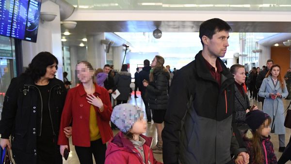 Russian national Denis Lisov escaped Sweden with his three children and returned to Russia - Sputnik International