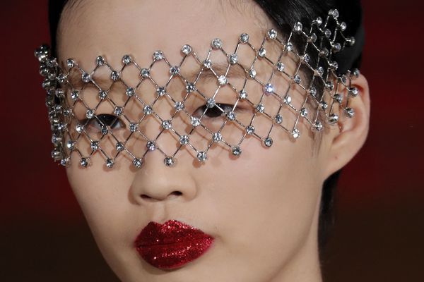 Daydream in Beijing: Valentino Haute Couture Show Dazzles Spectators with Rennaissance-Inspired Garbs Daydream in Beijing: Valentino Haute Couture Show Dazzles Spectators with Rennaissance-Inspired Garbs - Sputnik International