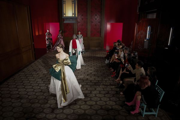 Daydream in Beijing: Valentino Haute Couture Show Dazzles Spectators with Rennaissance-Inspired Garbs Daydream in Beijing: Valentino Haute Couture Show Dazzles Spectators with Rennaissance-Inspired Garbs - Sputnik International