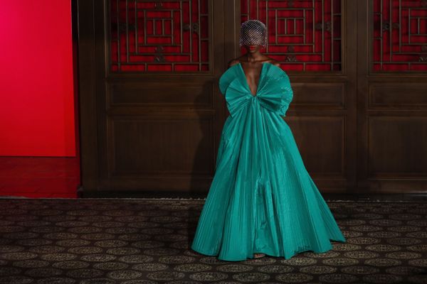 Daydream in Beijing: Valentino Haute Couture Show Dazzles Spectators with Rennaissance-Inspired Garbs Daydream in Beijing: Valentino Haute Couture Show Dazzles Spectators with Rennaissance-Inspired Garbs - Sputnik International
