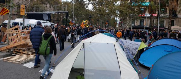Catalan protesters gather on the eve of the general elections, at University square in Barcelona, Spain, November 9, 2019 - Sputnik International