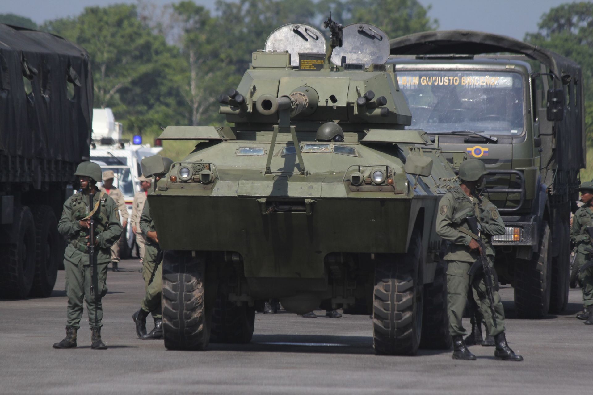 Moscow and Caracas Negotiating Possible Russian Arms Supplies to Venezuela, FM Lavrov Says - Sputnik International, 1920, 22.06.2021