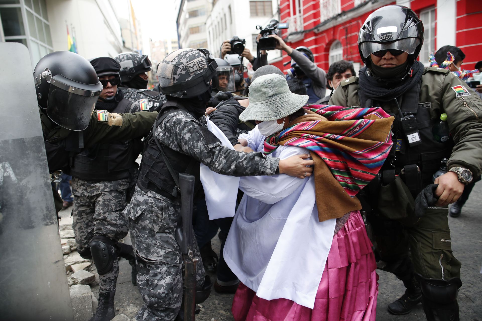 Bolivian Court Issues Warrants for Arrest of Former Interim President Jeanine Añez, Other Ministers Bolivian Court Issues Warrants for Arrest of Former Interim President Jeanine Añez, Other Ministers - Sputnik International, 1920, 12.03.2021