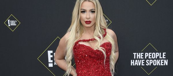 Tana Mongeau attends the 2019 E! People's Choice Awards at Barker Hangar on November 10, 2019 in Santa Monica, California - Sputnik International