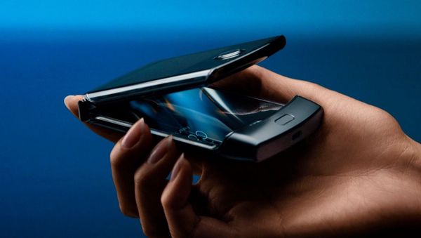 Motorola Razr foldable phone - Sputnik International