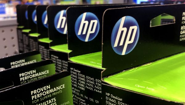 The HP logo on Hewlett-Packard printer in Manchester - Sputnik International