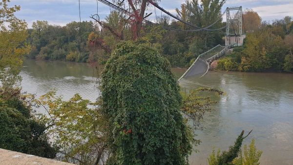 A bridge collapses north of Toulouse - Sputnik International