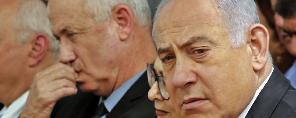Israeli Prime Minister Benjamin Netanyahu (R), Israeli president of the Supreme Court  Esther Hayut (C) and Benny Gantz (L), leader of Blue and White party, attend a memorial ceremony for late Israeli president Shimon Peres, at Mount Herzl in Jerusalem on September 19, 2019 - Sputnik International