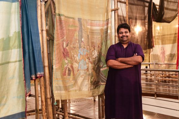 Hugely Inspiring But Worth the Test: Awarded Designer Recreates Raja Ravi Varma’s Artwork on Sari Hugely Inspiring But Worth the Test: Awarded Designer Recreates Raja Ravi Varma’s Artwork on Sari - Sputnik International