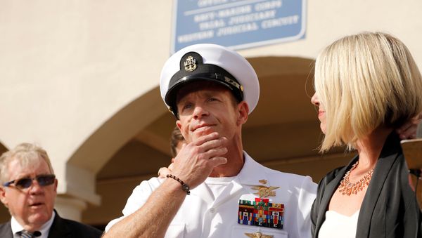 US Navy SEAL Special Operations Chief Edward Gallagher prepares to answer a question from the media - Sputnik International