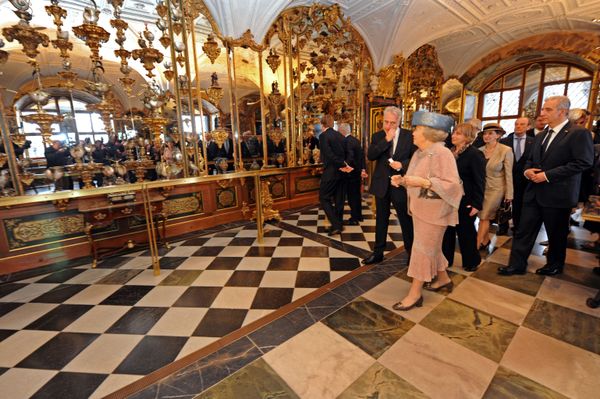 Before the Heist: Interiors, Showpieces and Renowned Visitors to Dresden's Green Vault Museum Before the Heist: Interiors, Showpieces and Renowned Visitors to Dresden's Green Vault Museum - Sputnik International