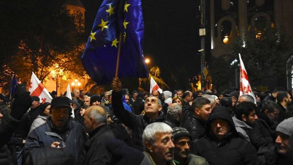 Protesters in Tbilisi, Georgia - Sputnik International
