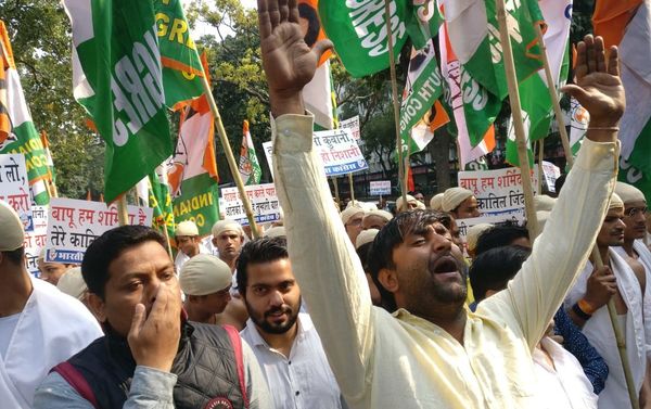 Massive Protests Outside and Inside Indian Parliament over Controversial Remark by Pragya Thakur Massive Protests Outside and Inside Indian Parliament over Controversial Remark by Pragya Thakur - Sputnik International