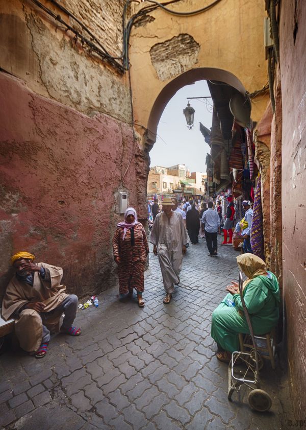 Local residents on a street in Marrakesh, Morocco. - Sputnik International