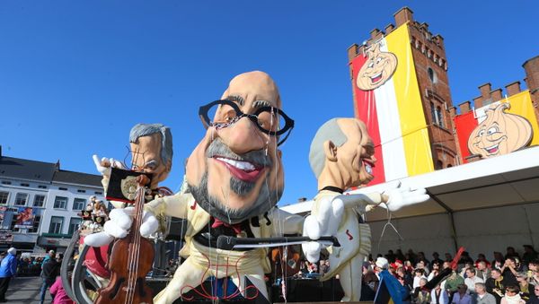A carnival float during the 87th edition of the carnival parade in the streets of Aalst - Sputnik International