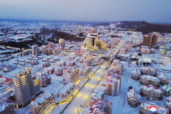 A view of North Korean township of Samjiyon County in this undated picture released by North Korea's Central News Agency (KCNA) on December 2, 2019. - Sputnik International