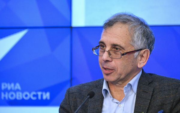 Igor Semiletov, professor at the Tomsk Polytechnic University and professor at the University of Alaska Fairbanks’ International Arctic Research Center during a press conference at Rossiya Segodnya news agency Igor Semiletov, professor at the Tomsk Polytechnic University and professor at the University of Alaska Fairbanks’ International Arctic Research Center during a press conference at Rossiya Segodnya news agency - Sputnik International
