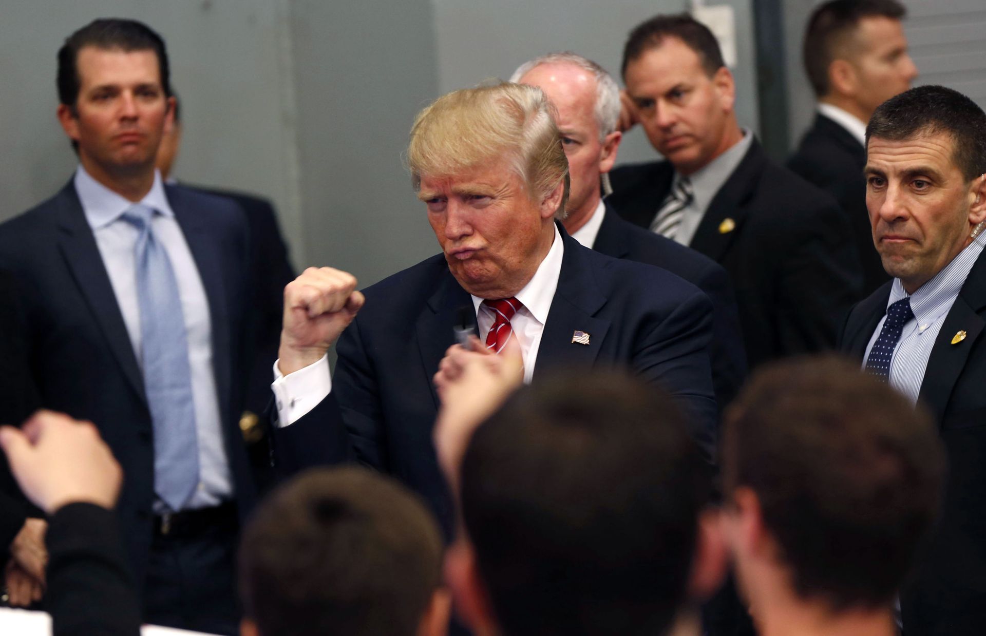 Republican presidential candidate Donald Trump makes a boxing gesture while greeting the crowd after speaking at a campaign rally in New Orleans, Friday, March 4, 2016 - Sputnik International, 1920, 05.10.2021