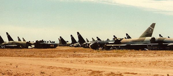 Retired B-52 strategic bombers Retired B-52 strategic bombers - Sputnik International