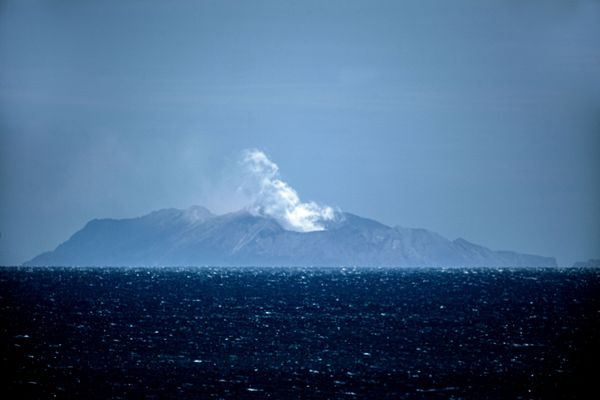 New Zealand Police Open Investigation After 5 Die, Over 40 are Injured in Volcano Eruption - Sputnik International