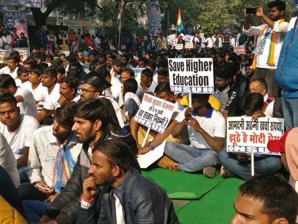 Modi’s Emphasis on Mother Tongue Learning is Systematic Evasion of Social Justice: Stakeholders - Sputnik International