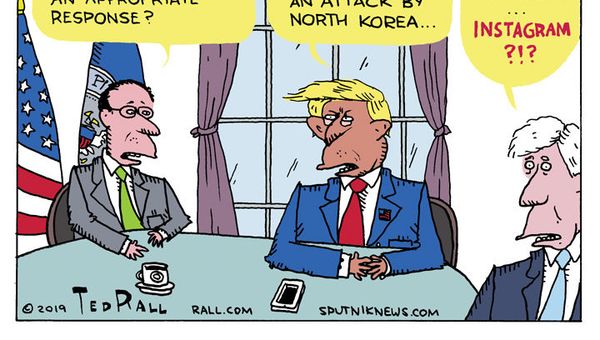 Trump’s Two-Thumb Defense  - Sputnik International