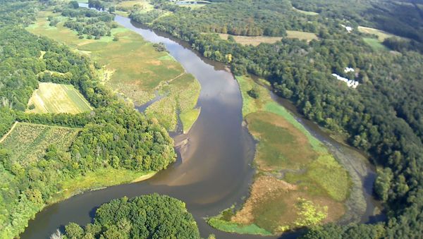An aerial view of the Kalamazoo River  from the Trowbridge Dam near Allegan in southwestern Michigan - Sputnik International