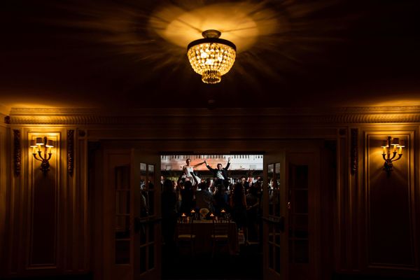 Made by American photographer Victoria Sprung, this picture won the first prize in the SINGLE CAPTURE nomination at the International Wedding Photographer of the Year 2019 Made by American photographer Victoria Sprung, this picture won the first prize in the SINGLE CAPTURE nomination at the International Wedding Photographer of the Year 2019 - Sputnik International