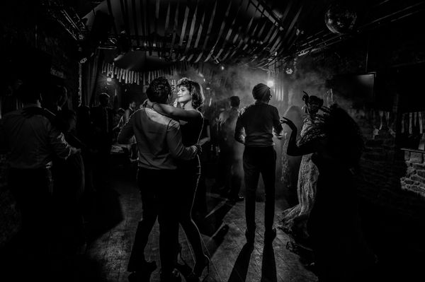 The winning photo in the DANCE FLOOR category (by Gaelle Le Berre, Australia) at the International Wedding Photographer of the Year 2019 The winning photo in the DANCE FLOOR category (by Gaelle Le Berre, Australia) at the International Wedding Photographer of the Year 2019 - Sputnik International