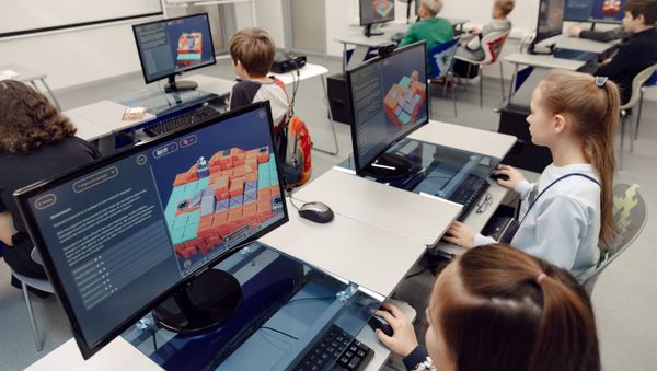 Students of 23 countries will learn programming with the help of the game - Sputnik International