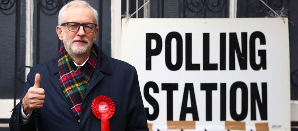 Britain's opposition Labour Party leader Jeremy Corbyn poses outside a polling station after voting in the general election in London, Britain, December 12, 2019 Britain's opposition Labour Party leader Jeremy Corbyn poses outside a polling station after voting in the general election in London, Britain, December 12, 2019 - Sputnik International